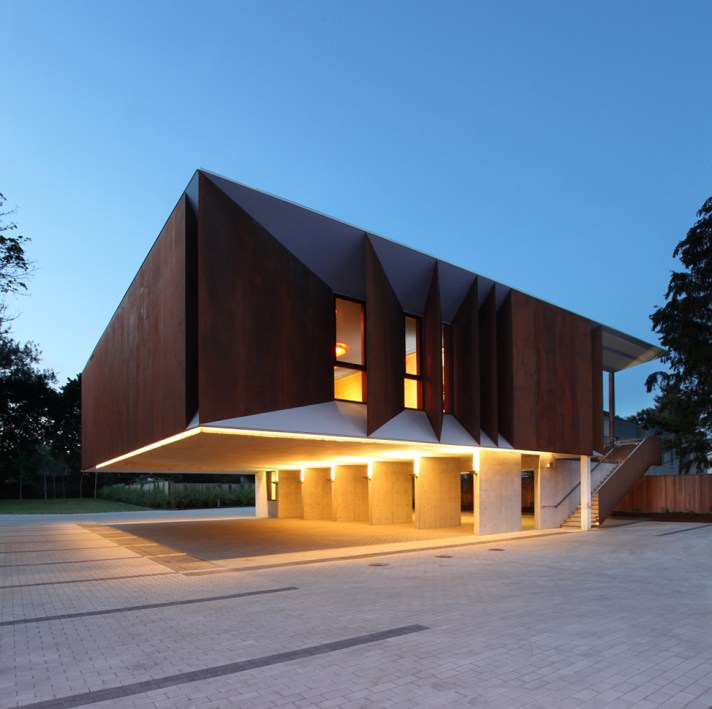 Hidden Canada: The Yin-Yang Spirit of Markham’s Hovering Temple